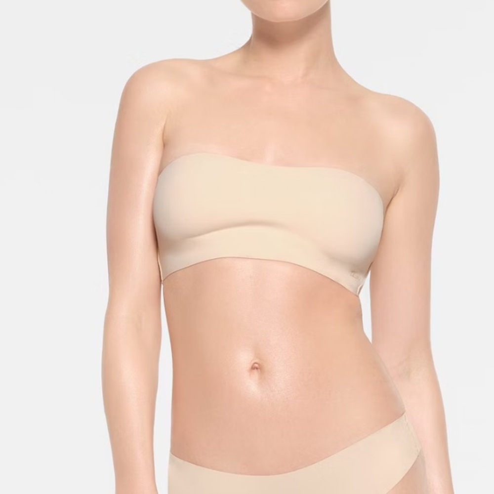 🌷SKIMS sand naked Bandeau bra